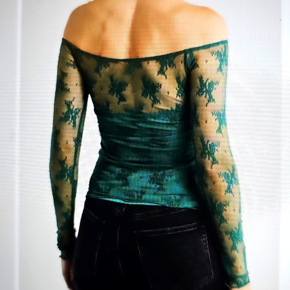 NWT Elodie Long Sleeved Off The Shoulder Lace Top Green Medium - Picture 2 of 8